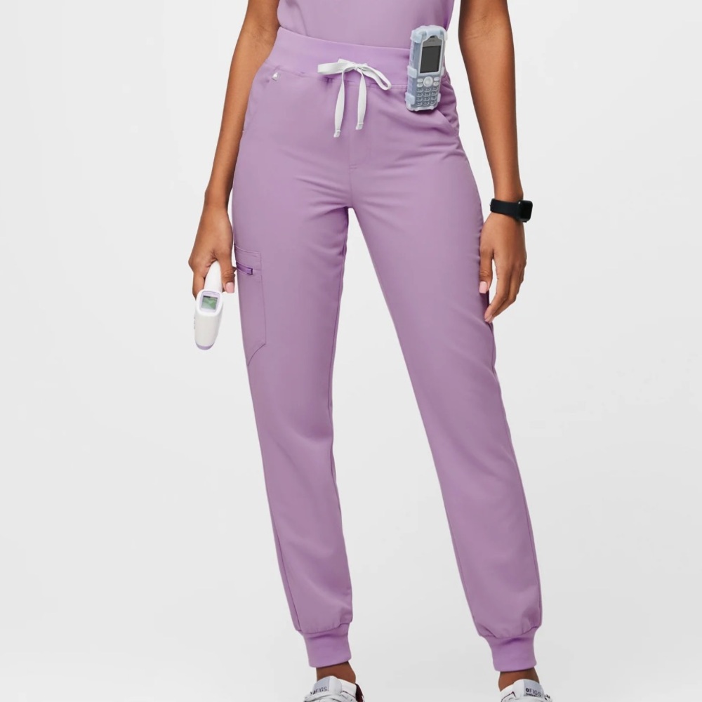 LAVENDER PURPLE Figs scrub joggers